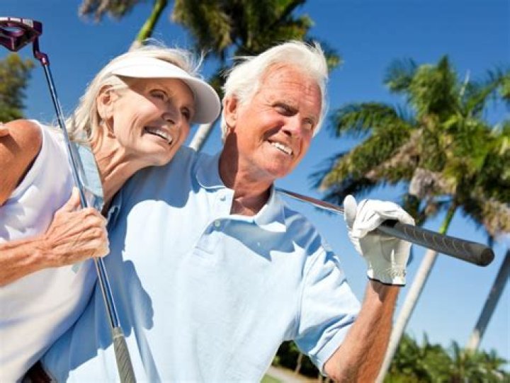 Do golfers live longer than non golfers?