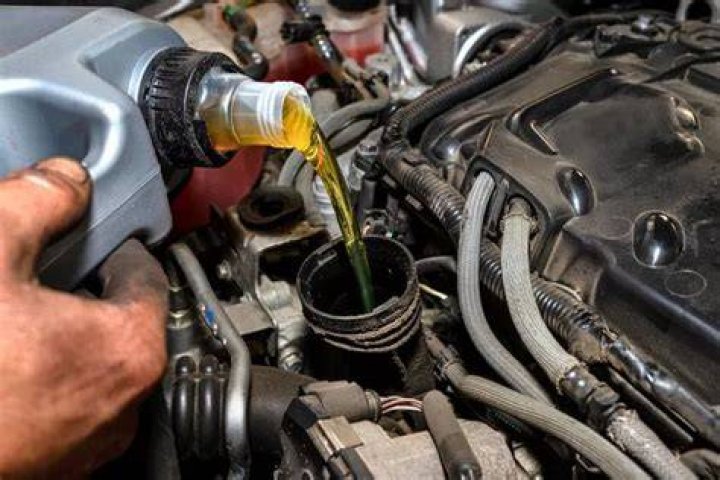Does engine oil affect acceleration?