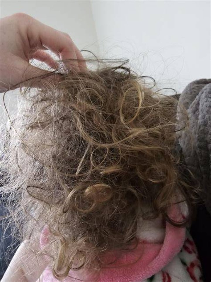 How do I stop my daughters hair from tangling at night?